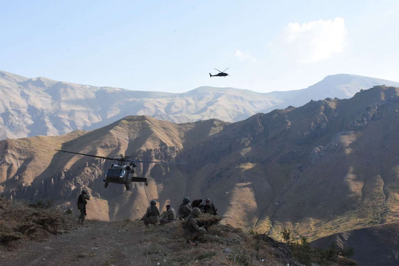 Tunceli'de PKK'ye yönelik hava destekli operasyon Tunceli'de PKK'ye yönelik hava destekli operasyon